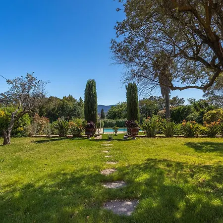 بيت للعطل Le Clos Du Pierredon By Interhome
